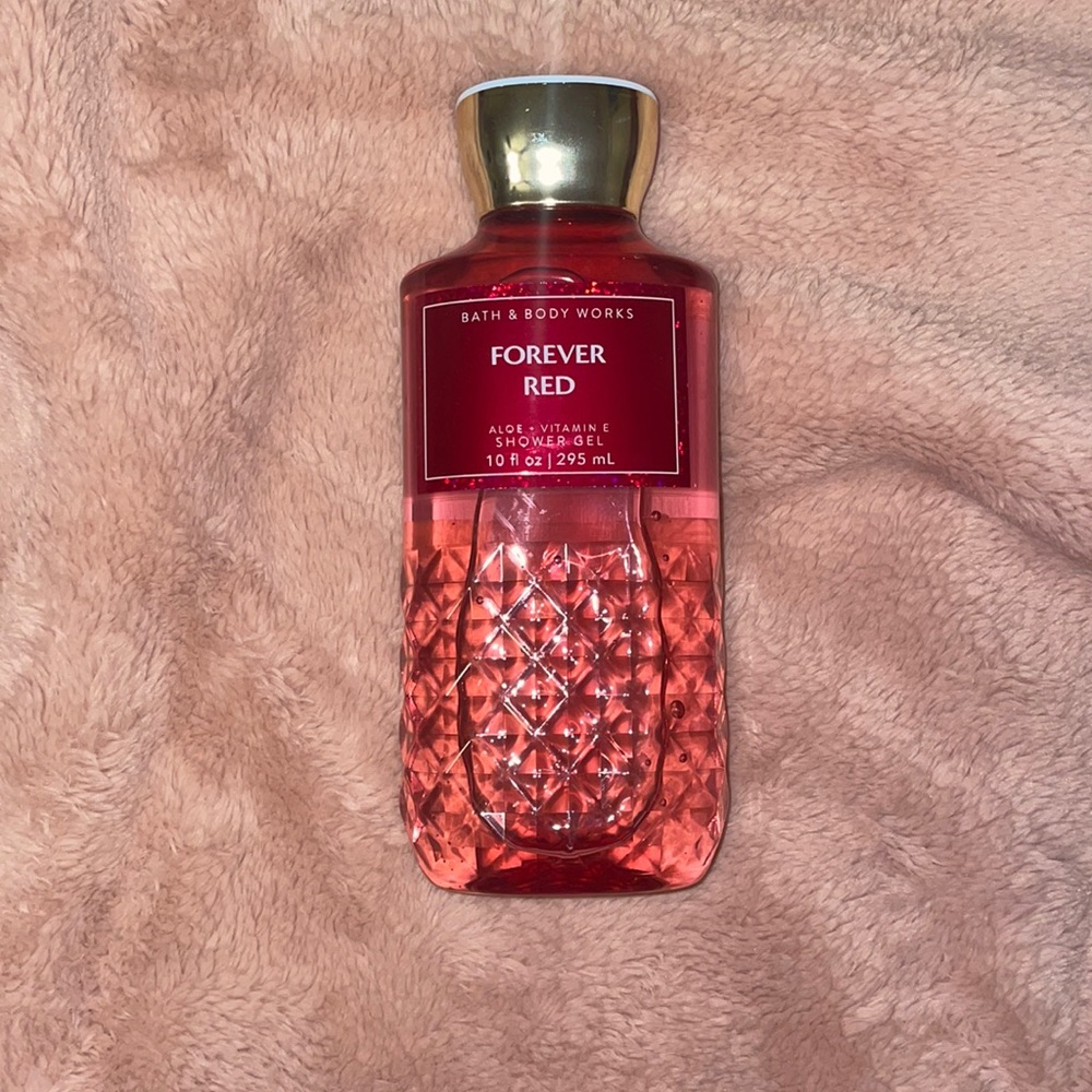 Bath and body works Forever Red shower gel. Brand new not opened.